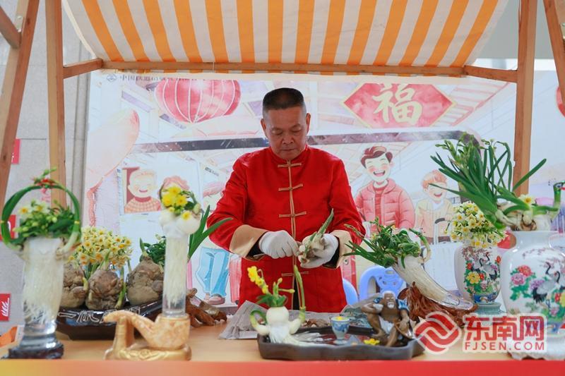 新春走基层 | 漳州：非遗进高铁 候车厅变身“文化客厅”