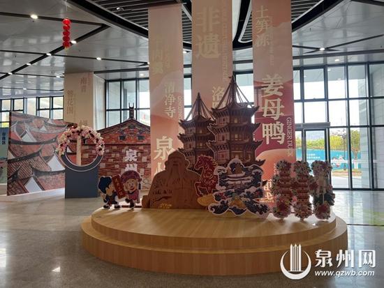 泉州动车站旅游集散中心添文旅景观装置 旅行第一站 开篇即精彩