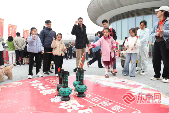 西湖“人气 爆棚” “福马迎春·漳州有乐”非遗游园文化活动启幕