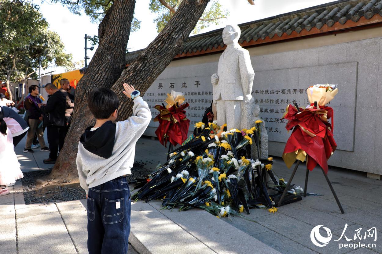 在螺洲古镇偶遇本地“向导”