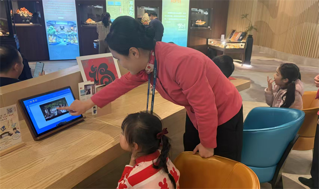 书香伴航程 福韵满空港——“八闽书房”公共阅读新空间落地福州长乐国际机场