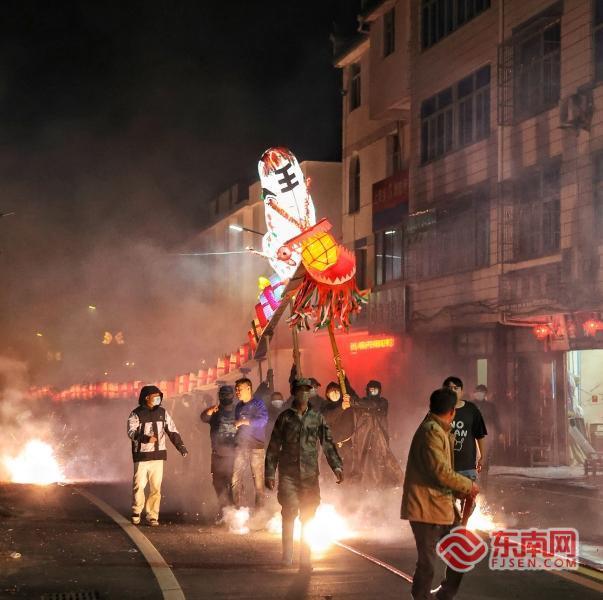 三明泰宁：板桥龙灯闹元宵