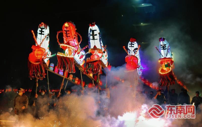 三明泰宁：板桥龙灯闹元宵