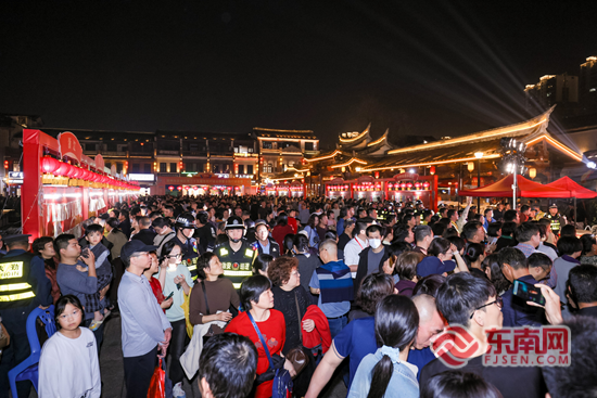 千年漳府潮起海丝 漳州举办全国灯谜会猜