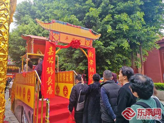 两岸民众同“乞龟” 祈福共叙血脉情深