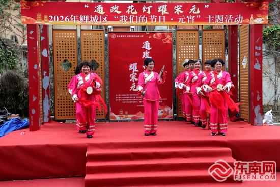 泉州鲤城：通政花灯映宋元 肃清门韵闹元宵