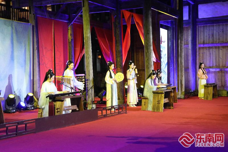 元宵夜沉浸式演绎《望川》 蕉城绣花楼解锁老城文化新体验