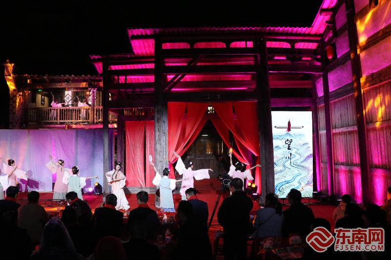元宵夜沉浸式演绎《望川》 蕉城绣花楼解锁老城文化新体验