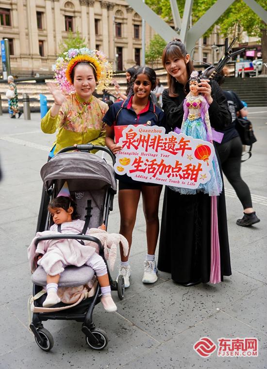 一朵“簪花围”“香”飘海丝路——泉州非遗绽放澳洲新春