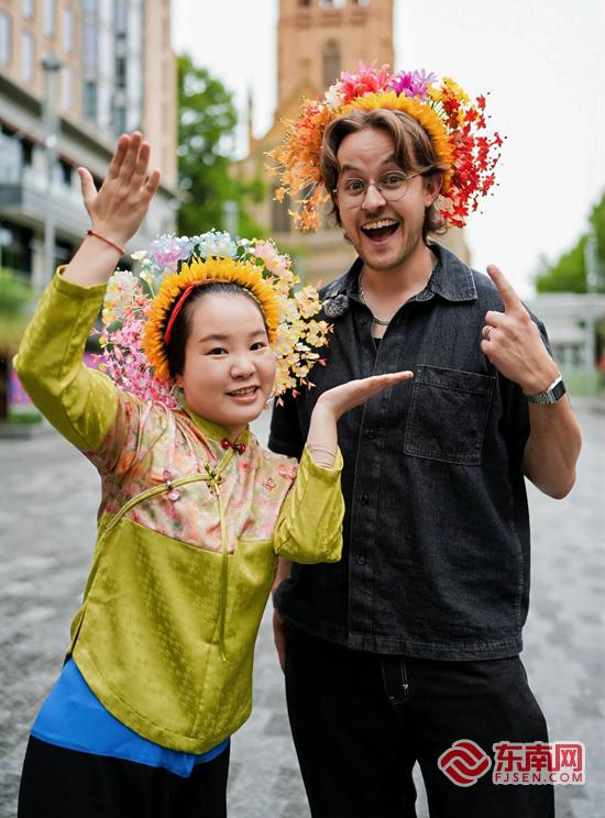 一朵“簪花围”“香”飘海丝路——泉州非遗绽放澳洲新春