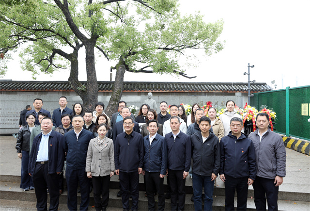 省文旅厅组织开展“缅怀革命先烈传承红色基因”主题实践活动