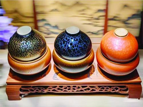 修光明：一窑炉火炼“福禄”