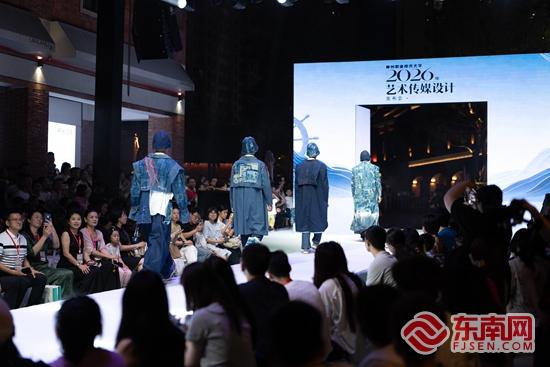 五店市红砖古厝间 一场“承新”大秀点燃泉州国潮之夜