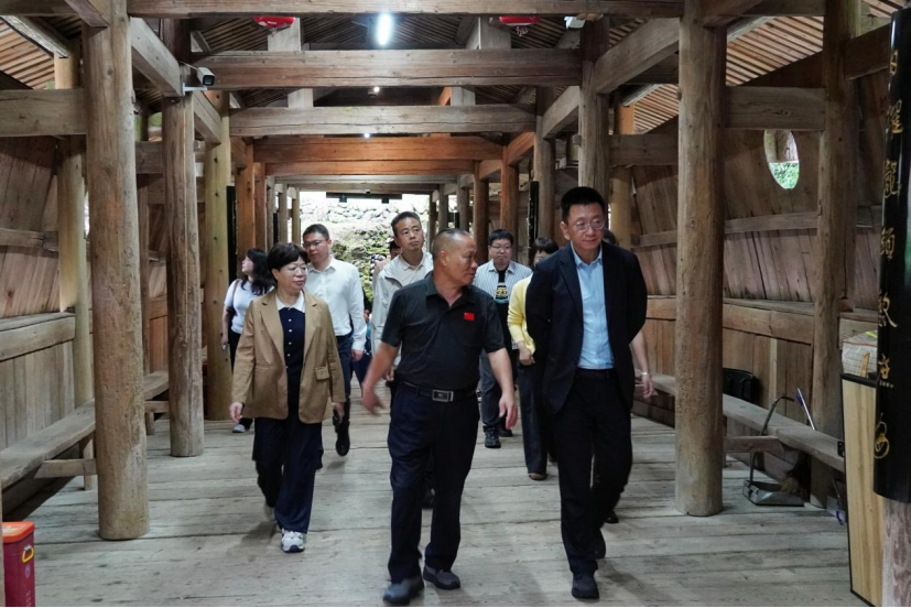 国家文物局政策法规司领导来闽调研廊桥文物保护工作