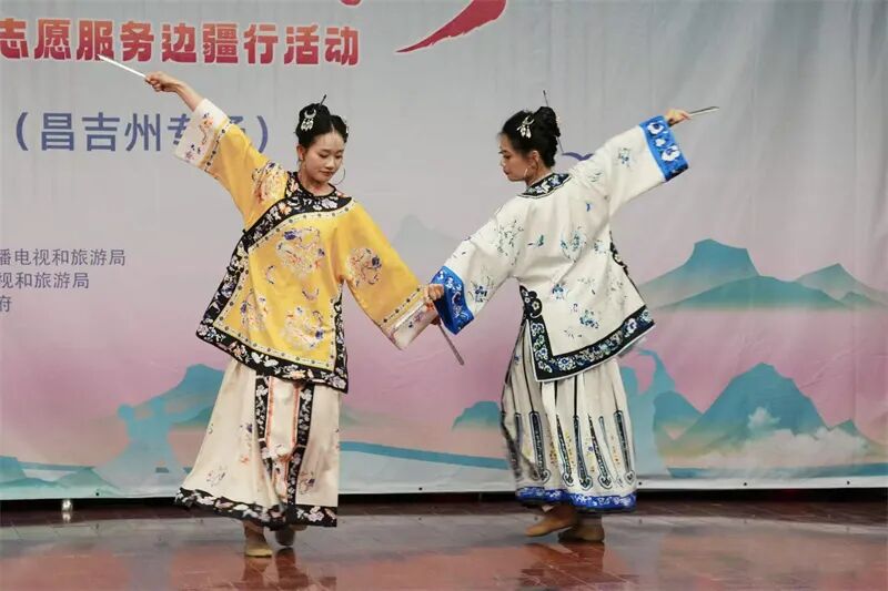 文化春雨润沃土 山海同心向未来——2026“春雨工程”福建文旅志愿服务边疆行走进阜康九运街镇
