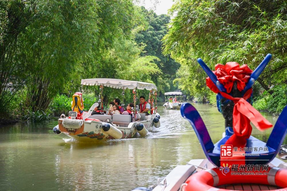 “福水福船”内河游人气爆棚 市民游客泛舟赏景尽享闽都水韵