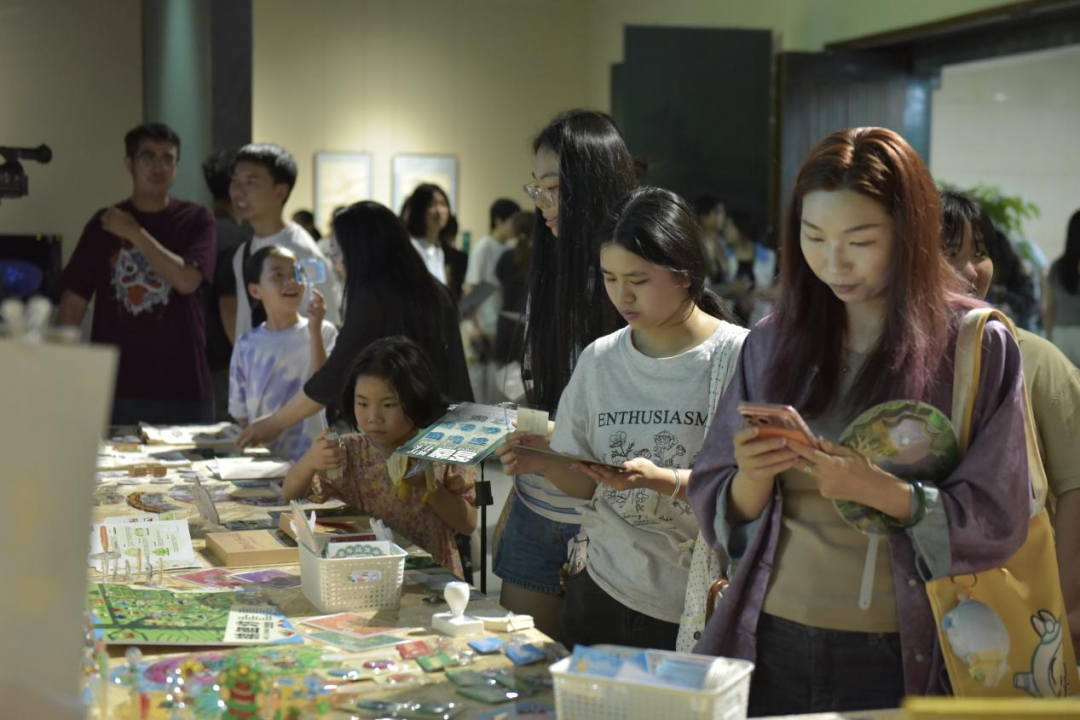 福建艺术职业学院“答卷2026”优秀毕业作品展在榕启幕