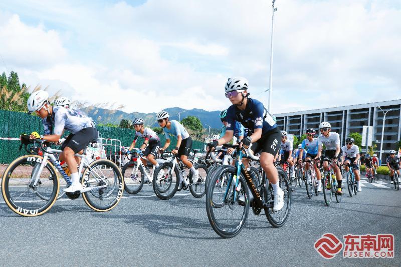 近五百骑手角逐仙风山 体旅融合激活周宁发展新活力