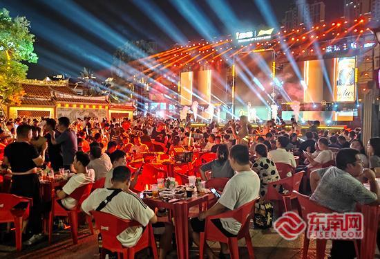 2026“寻味漳州·食聚龙文”美食嘉年华暨漳州百威黑金啤酒消费季正式启幕