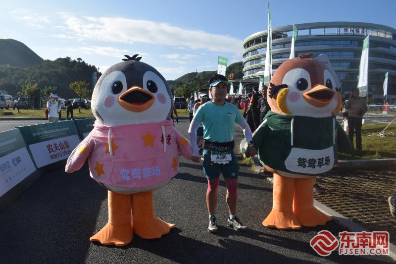 千人开跑柘荣鸳鸯草场 解锁自在夏日新玩法