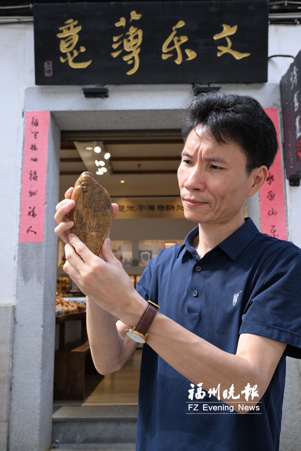 王均：化瑕为瑜 刀生万象