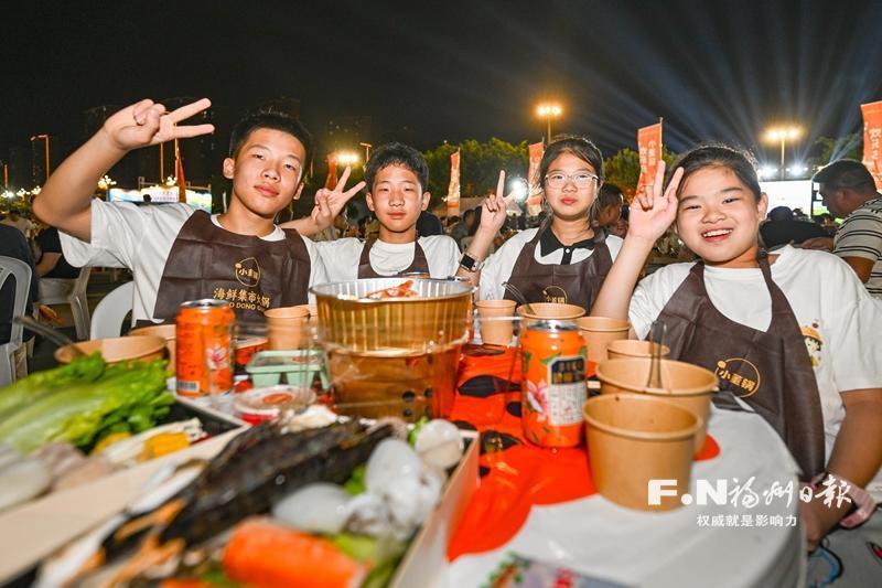 以食为媒促文旅融合 罗源打造滨海夜间美食盛会