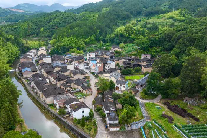 周末戏相逢丨金秋送戏入古村！“周末戏相逢·春燕行动”9月12日唱响屏南县甘棠乡巴地村