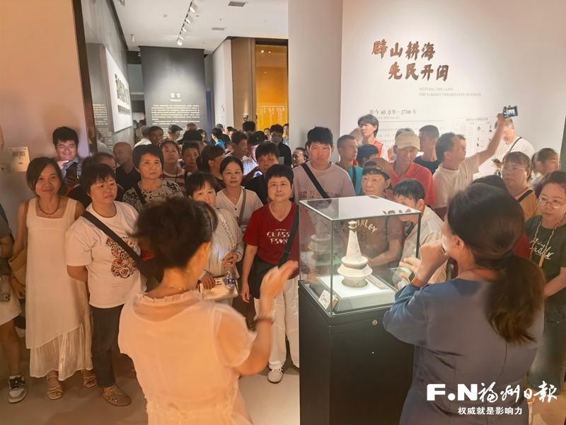 百余名听障观众走进福建博物院 体验AI手语导览等无障碍服务