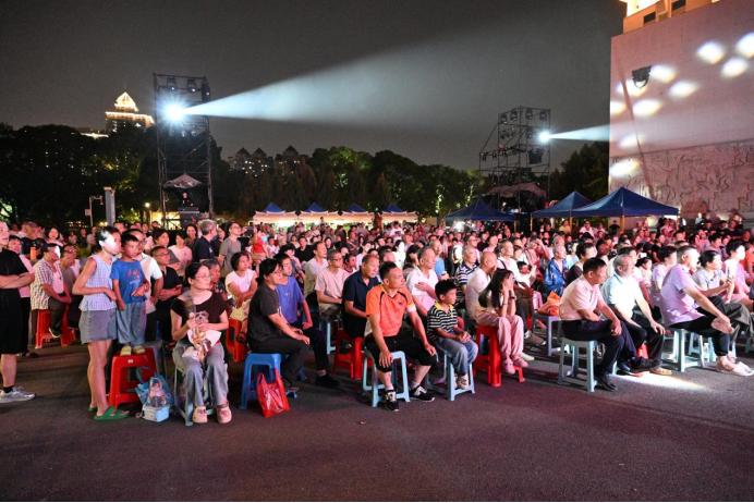 周末戏相逢丨月满西湖 弦歌寄相思 周末戏相逢——“艺”齐乐中秋专场演出点亮西湖