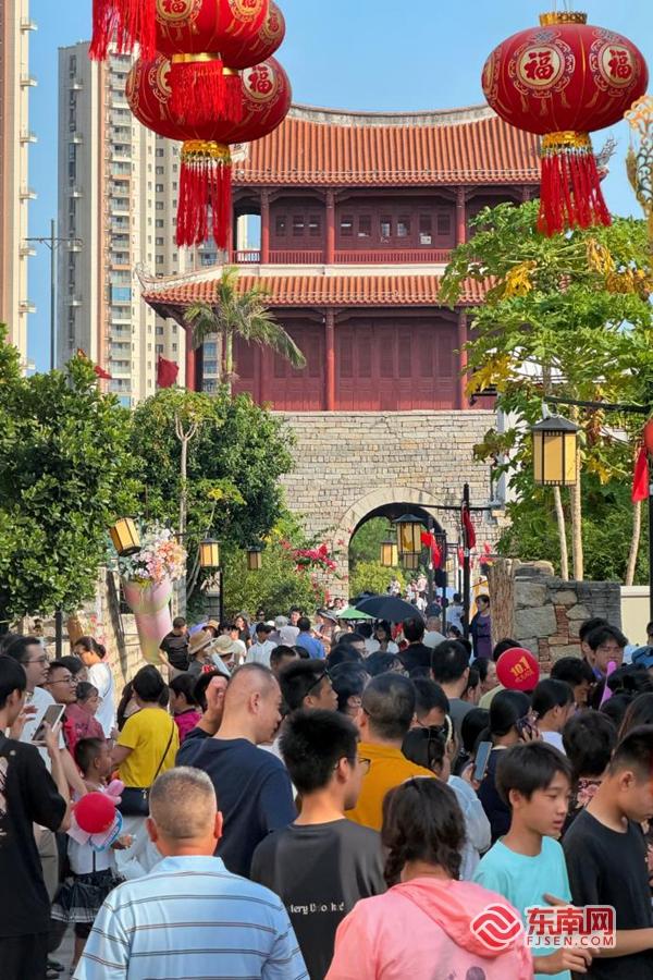 国庆假期 石狮永宁古卫城解锁“慢品闽式生活”新玩法